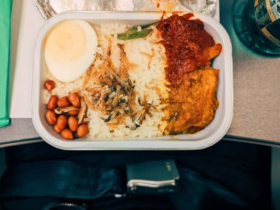 KLM schrapt gratis broodje kaas op Europese vluchten